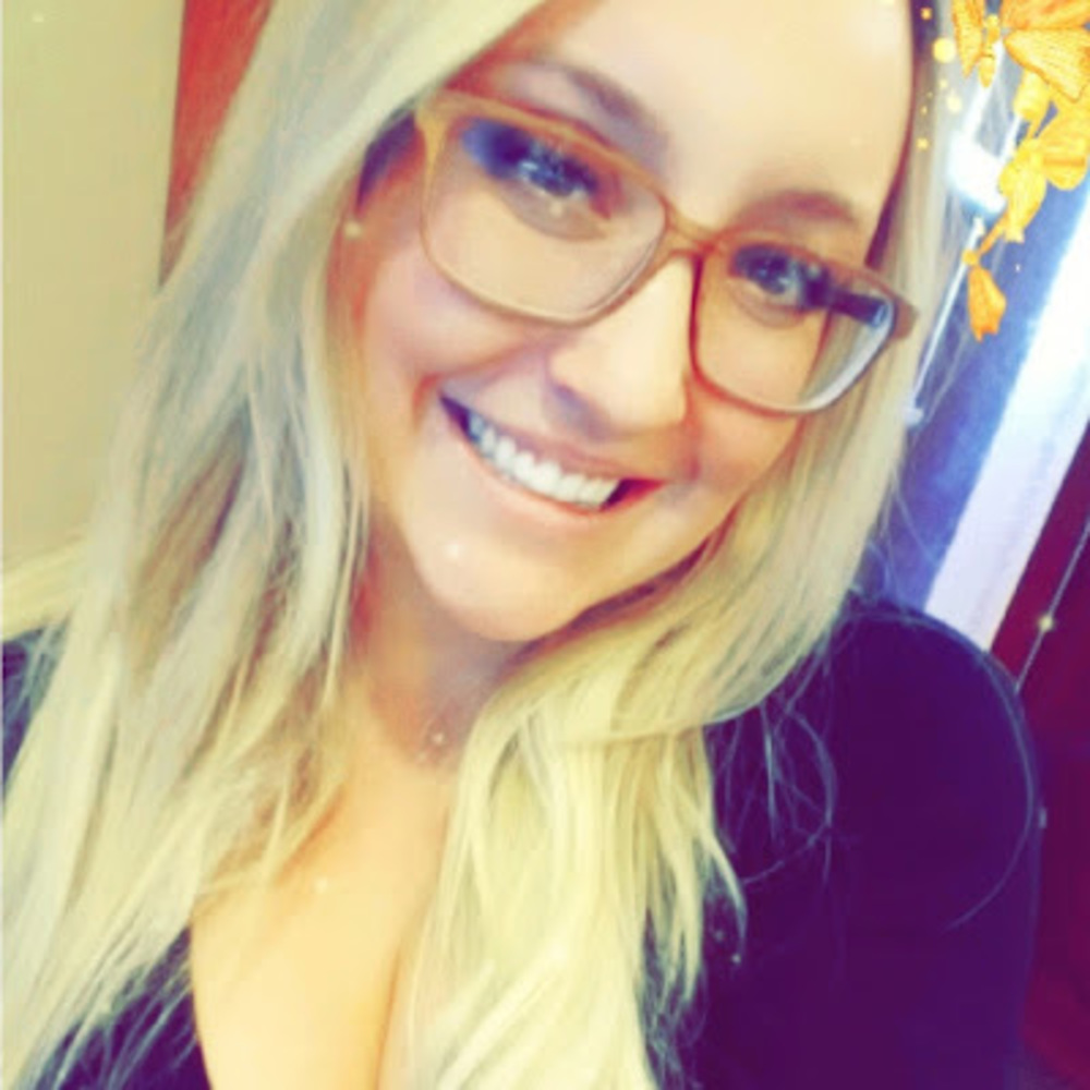 Meet your Posher, Stephanie
